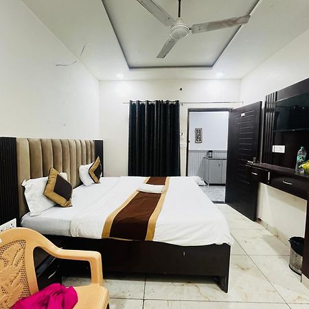 Hotel Green Apple Bareilly Εξωτερικό φωτογραφία