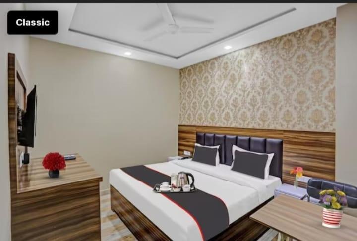 Hotel Green Apple Bareilly Εξωτερικό φωτογραφία